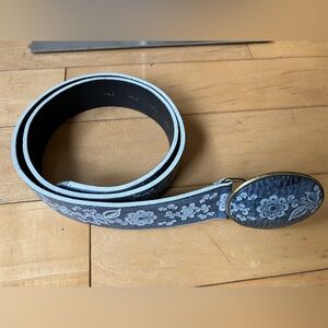 Belt Shak stamped leather belt